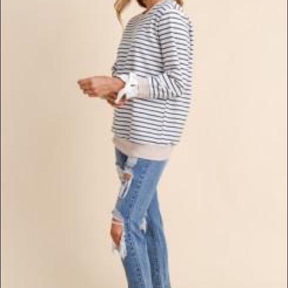 Sweater with bows - Picture 5 of 6